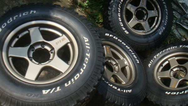 ขายยาง BF Goodrich 265 70 r16 พร้อมล้อลาย BREDLEY