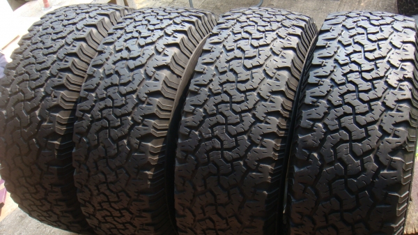 ขายยาง BF Goodrich 265 70 r16 พร้อมล้อลาย BREDLEY