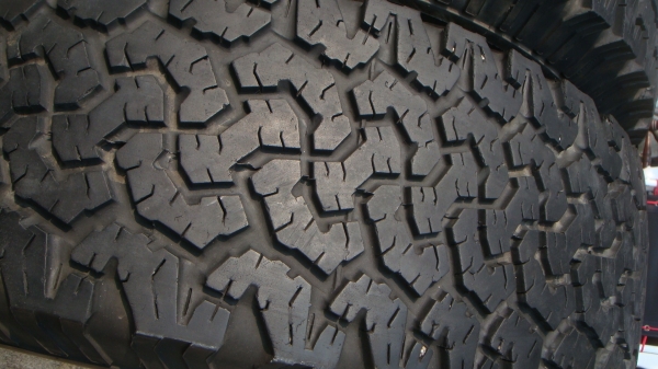 ขายยาง BF Goodrich 265 70 r16 พร้อมล้อลาย BREDLEY