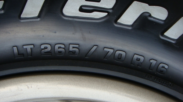 ขายยาง BF Goodrich 265 70 r16 พร้อมล้อลาย BREDLEY