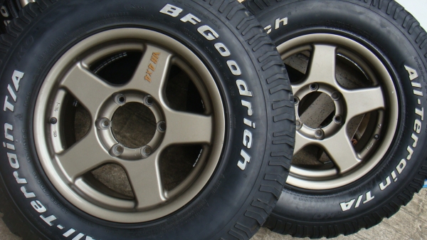 ขายยาง BF Goodrich 265 70 r16 พร้อมล้อลาย BREDLEY