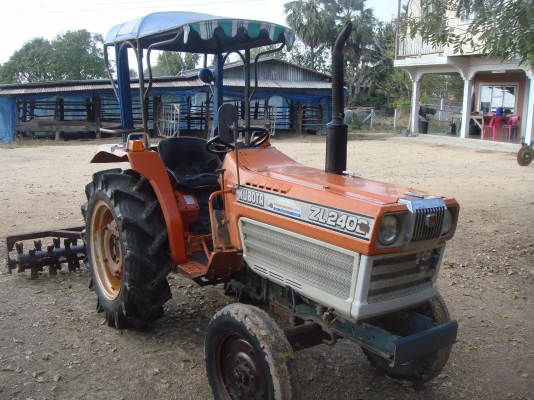 ขายรถไถคูโบต้าZL24เพลาเดียวพร้อมอุปกรณ์