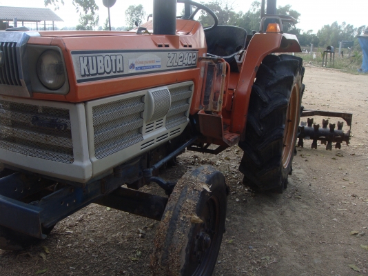 ขายรถไถคูโบต้าZL24เพลาเดียวพร้อมอุปกรณ์