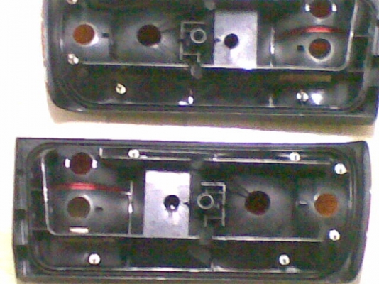 ขายไฟท้าย bmw e30 แท้ 1คู่ เป็นอะไหล่