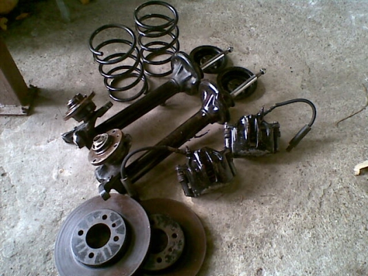 ขายชูดปั้มเบรคล่างพร้อมจานเบรค BMW e30 คู่หน้าแท้