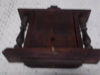 นาฬิกาแขวนฝนังเก่า สวย สภาพดี เป็นไม้ 1300 นาฬิกาแขวนฝนังเก่า สวย สภาพดี เป็นไม้ 1300