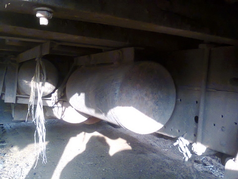 ขายด่วน NPR 115  4BD ฝาดำ น๊อตล้อ 6 ตัว