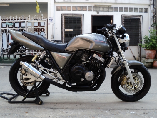 วุฒินนบุรี//CB400sf ปี98แบ็มโบ้ตรงรุ่นสวยจัดเครื่องดีรถพร้อมใช้เอกสารครบ