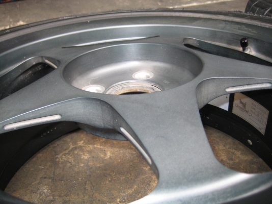 ขายแม็ค spoon แท้ ขอบ16 กว้าง 7 พร้อมยาง บอกตรง ๆ หายากนะ