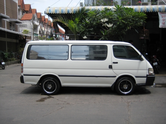 ขายรถตู้หัวจรวด ปี 99 เครื่องเดิม 5L พร้อมใช้สุด ๆ