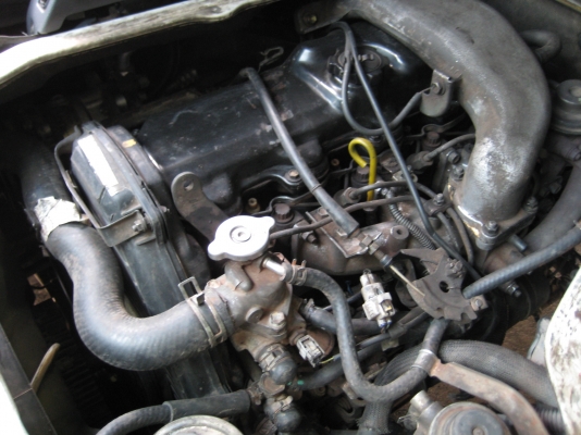 ขายรถตู้หัวจรวด ปี 99 เครื่องเดิม 5L พร้อมใช้สุด ๆ