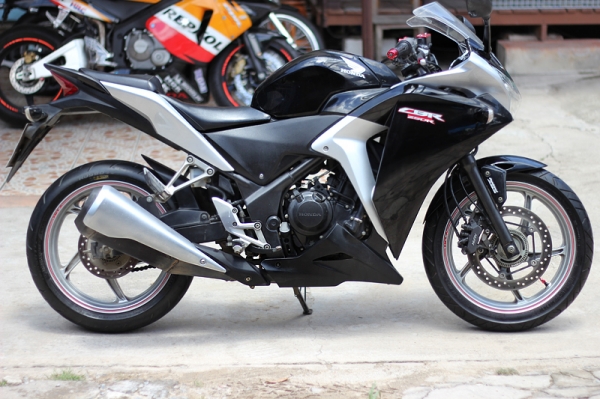 ขายCBR250I ABS 2010 เครื่องดี พร้อมขี่ครับ