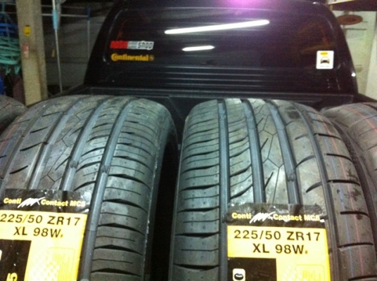 ยางใหม่ ขนาด 225-50 R17 ปี 2014 ราคาไม่แพง