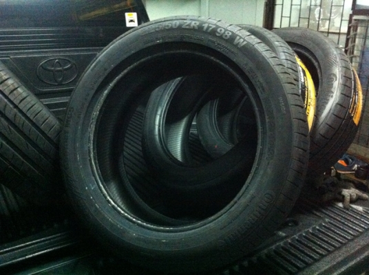 ยางใหม่ ขนาด 225-50 R17 ปี 2014 ราคาไม่แพง