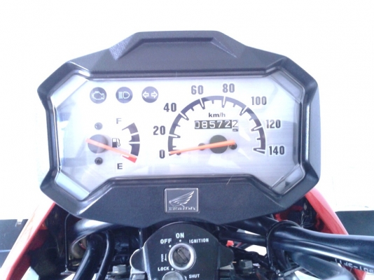 Zoomer-x ปี56 สีแดง โดนใจวัยโจ๋ (ฟรีหมวก+เสื้อ)