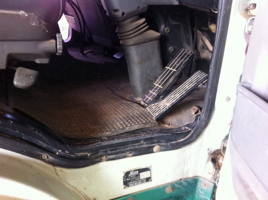 ขาย 6 ล้อดั้ม HINO. FF3HLA เครื่อง 195 สภาพสวยพร้อมใช้