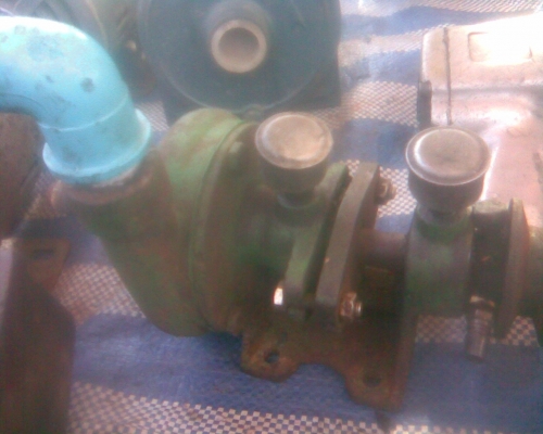 ปั้มน้ำ 1 นิ้วตัวเล็กสภาพเดิมๆครับสวยๆครับขนาดท่อ 1  นิ้วครับพร้อมใช้ครับราคานี้คุ้มครับ