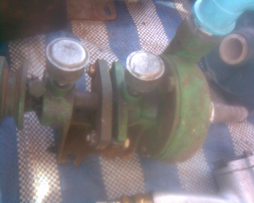 ปั้มน้ำ 1 นิ้วตัวเล็กสภาพเดิมๆครับสวยๆครับขนาดท่อ 1  นิ้วครับพร้อมใช้ครับราคานี้คุ้มครับ