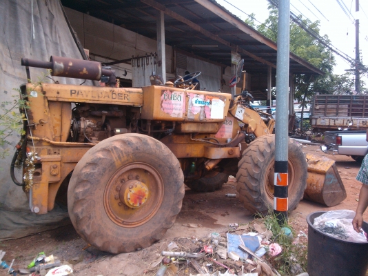 รถตักพร้อมใช้งาน 255,000 -0895770265