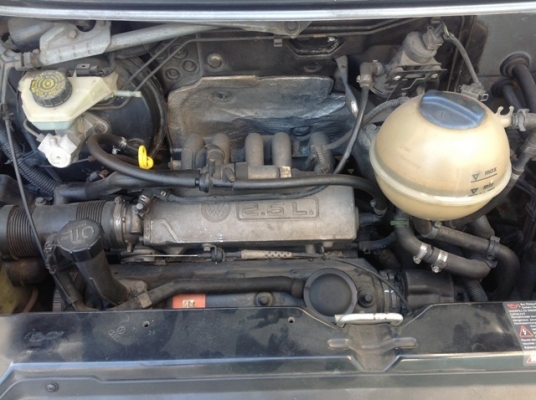 1999 VOLKSWAGEN, CARAVELLE 2.5 GL