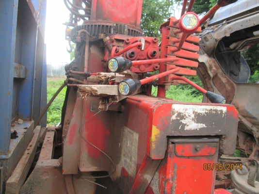 ISUZU-NPR.ดั้ม.เครนยูนิค.2.5ตันท้องวี.ไม่มีเครื่อง-ไม่ทะเบียน--อย่างอื่นครบขายตามสภาพครับ-ราคา360.000.บ