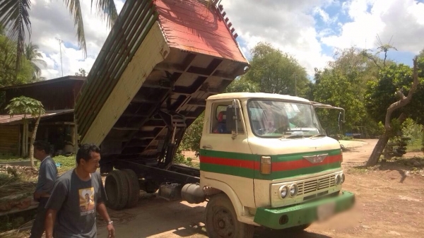 ขายรถบรรทุกหกล้อดัมพ์ Hino KM310 เครื่อง 90 แรง แชสซีสวย ทะเบียนพร้อม