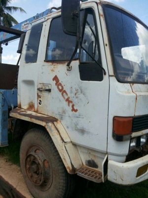 รถอีซูซุ 10 ล้อ เครน 3.5 ตัน.  FVZ  175 แรงม้า.  สนใจติดต่อ  081 - 6079515