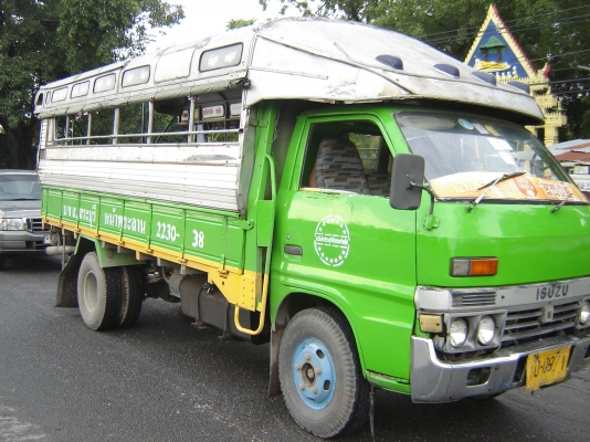 ขายรถหกล้อ Isuzu  110 แรง ราคา 250000 บาท ต่อรองได้รถสวยพร้อมใช้งานได้ทุกวัน โทร 0892406621