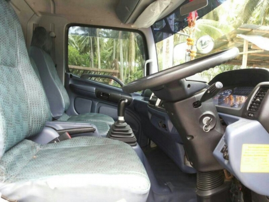 รถอีซุซุ 6 ล้อดั้ม 150 แรงม้า. ปี 53  ( รถวิ่ง 5x,xxx กว่า กม. )   สนใจติดต่อ  081 - 6079515