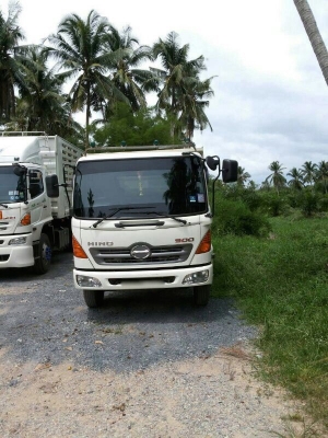 รถอีซุซุ 6 ล้อดั้ม 150 แรงม้า. ปี 53  ( รถวิ่ง 5x,xxx กว่า กม. )   สนใจติดต่อ  081 - 6079515