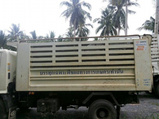 รถอีซุซุ 6 ล้อดั้ม 150 แรงม้า. ปี 53  ( รถวิ่ง 5x,xxx กว่า กม. )   สนใจติดต่อ  081 - 6079515