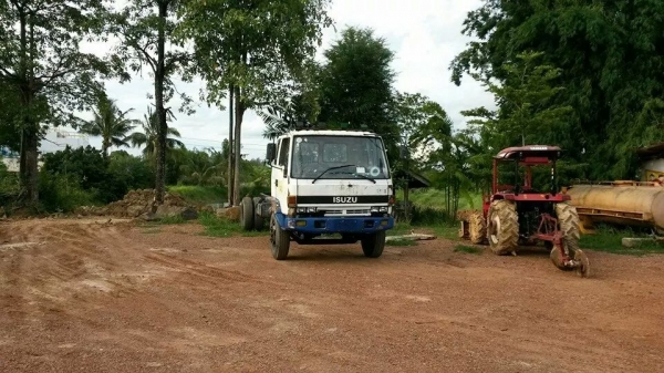 ขาย ISUZU FTR เครื่อง 6BD1 165 แรง แน่นมาก คัสซีสวยมาก  ยาว 6 เมตร ช่วงล้อ 5 เมตร เบรคลมดัน หัวผุ ทะเบียน ม79 จดปี 32
