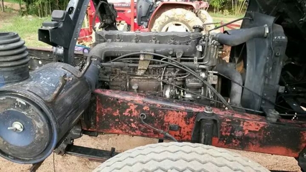 ขาย ISUZU FTR เครื่อง 6BD1 165 แรง แน่นมาก คัสซีสวยมาก  ยาว 6 เมตร ช่วงล้อ 5 เมตร เบรคลมดัน หัวผุ ทะเบียน ม79 จดปี 32