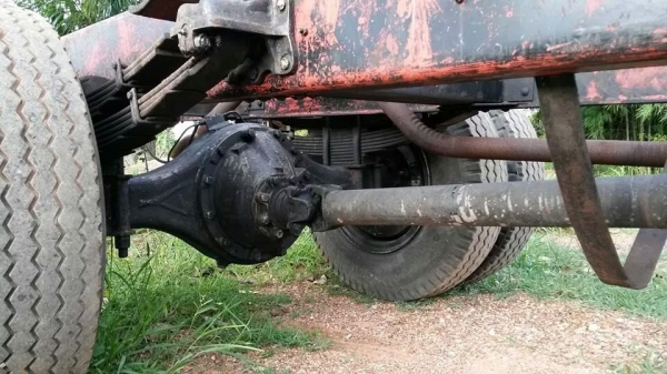 ขาย ISUZU FTR เครื่อง 6BD1 165 แรง แน่นมาก คัสซีสวยมาก  ยาว 6 เมตร ช่วงล้อ 5 เมตร เบรคลมดัน หัวผุ ทะเบียน ม79 จดปี 32