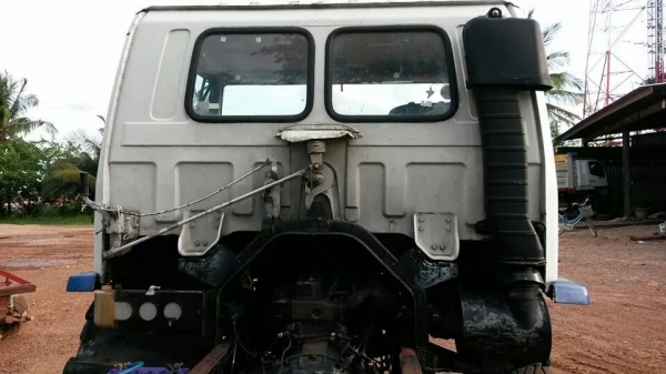 ขาย ISUZU FTR เครื่อง 6BD1 165 แรง แน่นมาก คัสซีสวยมาก  ยาว 6 เมตร ช่วงล้อ 5 เมตร เบรคลมดัน หัวผุ ทะเบียน ม79 จดปี 32