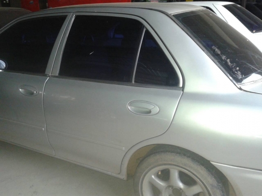 MiTSuBiSHi LANCER  1.5 หัวฉีด  เกียร์ธรรมดา แก๊ส   สีเทา(สภาพพร้อมใช้)ขาย50,000  ปื1995