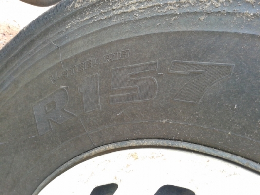 หกล้อดั้มอีซูสุ   FTR33F2  200 แรงม้า  ยาง1000-20 ( รถสวย )  พร้อมใช้งาน  เล่มพร้อม...