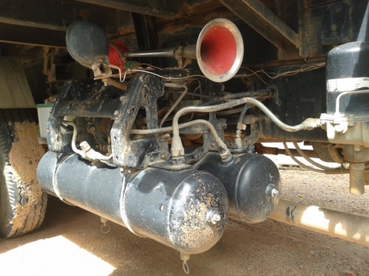 หกล้อดั้มอีซูสุ   FTR33F2  200 แรงม้า  ยาง1000-20 ( รถสวย )  พร้อมใช้งาน  เล่มพร้อม...