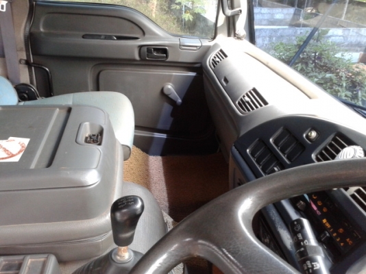 หกล้อดั้มอีซูสุ   FTR33F2  200 แรงม้า  ยาง1000-20 ( รถสวย )  พร้อมใช้งาน  เล่มพร้อม...