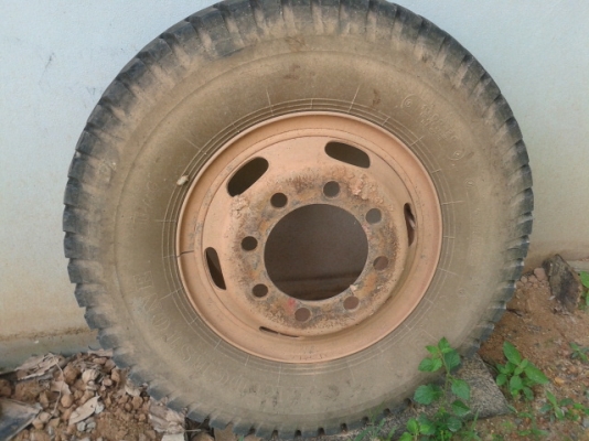 หกล้อดั้มอีซูสุ   FTR33F2  200 แรงม้า  ยาง1000-20 ( รถสวย )  พร้อมใช้งาน  เล่มพร้อม...