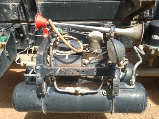 หกล้อดั้มอีซูสุ   FTR33F2  200 แรงม้า  ยาง1000-20 ( รถสวย )  พร้อมใช้งาน  เล่มพร้อม...