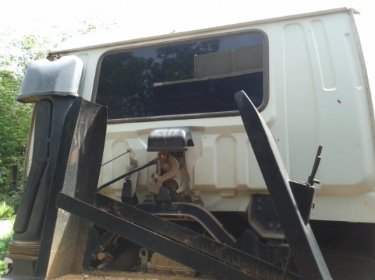 หกล้อดั้มอีซูสุ   FTR33F2  200 แรงม้า  ยาง1000-20 ( รถสวย )  พร้อมใช้งาน  เล่มพร้อม...