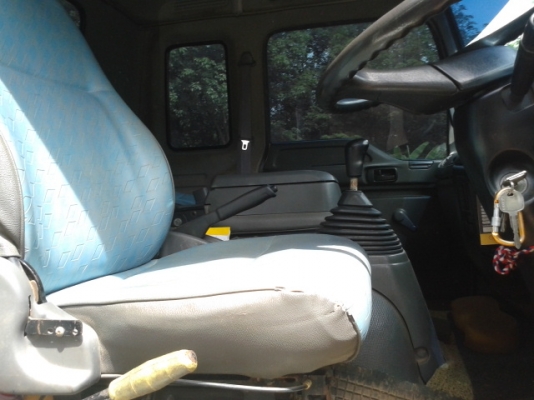 หกล้อดั้มอีซูสุ   FTR33F2  200 แรงม้า  ยาง1000-20 ( รถสวย )  พร้อมใช้งาน  เล่มพร้อม...