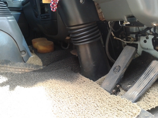 หกล้อดั้มอีซูสุ   FTR33F2  200 แรงม้า  ยาง1000-20 ( รถสวย )  พร้อมใช้งาน  เล่มพร้อม...