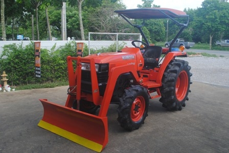 ขายรถไถ Kubota L 3408 (4WD) พร้อมดันหน้าคานบนและโรตารี
