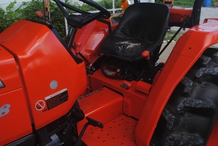 ขายรถไถ Kubota L 3408 (4WD) พร้อมดันหน้าคานบนและโรตารี