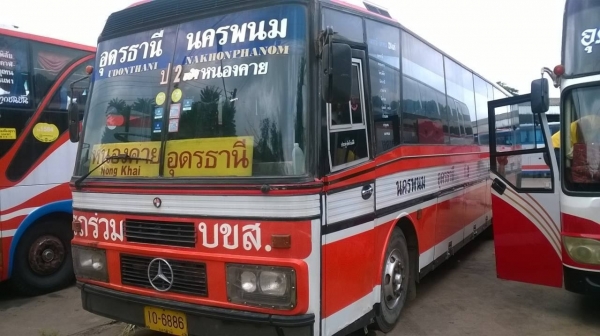 ขายรถแอร์  ป.2 คัสซีเบนซ์  เครื่องเบนซ์ เฟืองท้าย ISUZU รถใช้งานได้ แอร์เย็น ทะเบียนพร้อม