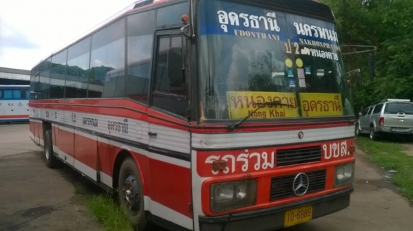 ขายรถแอร์  ป.2 คัสซีเบนซ์  เครื่องเบนซ์ เฟืองท้าย ISUZU รถใช้งานได้ แอร์เย็น ทะเบียนพร้อม