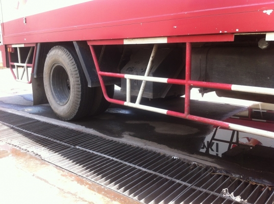 ขายรถบรรทุก6ล้อตู้เย็น