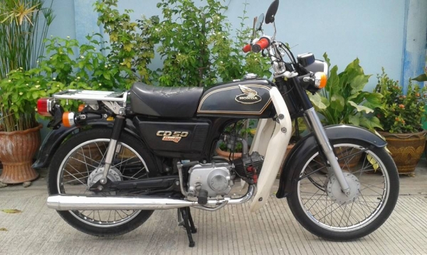 ขาย Honda CD50Benly เก่าญี่ปุ่นเดิมๆสภาพสวยราคา 20000 บาทครับ